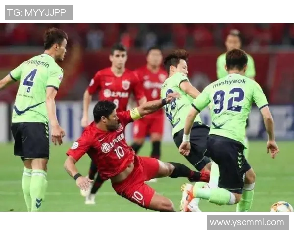 全北现代与上海上港的亚冠对决回顾与精彩瞬间分析